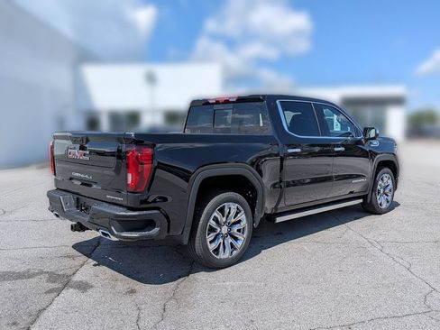 New 2026 GMC Sierra 1500 Denali w/ Denali Reserve Package AWD/4WD image 9