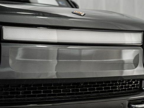Used 2022 Rivian R1T Adventure image 6