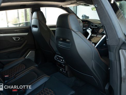 Used 2021 Lamborghini Urus AWD/4WD image 37