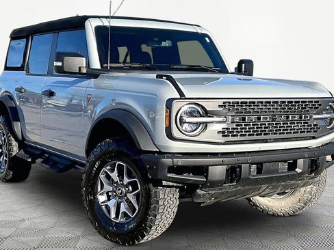 Certified 2024 Ford Bronco Badlands image 12