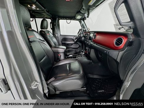 Used 2020 Jeep Gladiator Rubicon AWD/4WD image 27