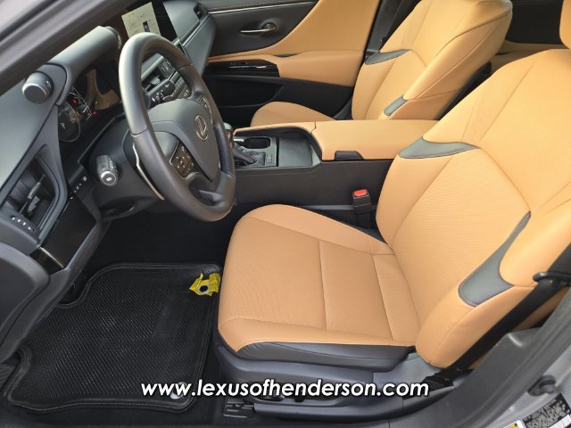 Used 2025 Lexus ES 350 w/ Accessory Package (Z2) FWD image 11