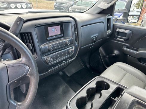 Used 2015 Chevrolet Silverado 3500 W/T image 28