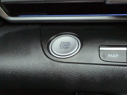 Used 2024 Hyundai Elantra Blue FWD image 26