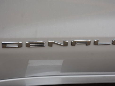 Used 2019 GMC Sierra 1500 Denali w/ Technology Package image 11