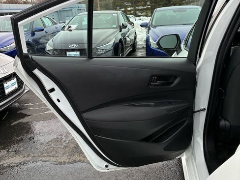 Used 2023 Toyota Corolla LE image 43