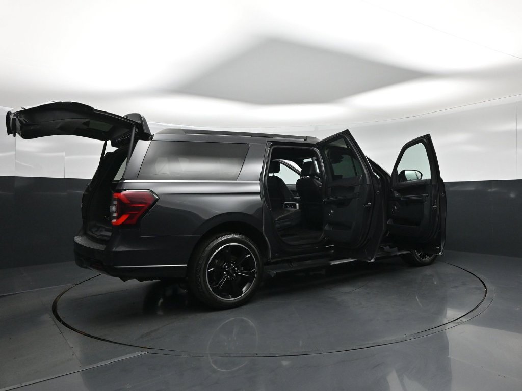 Used 2022 Ford Expedition Max Limited AWD/4WD image 5