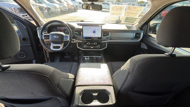 Certified 2024 Ford Expedition XLT AWD/4WD image 32