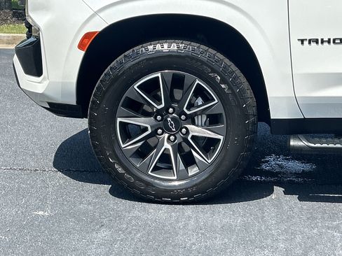 Used 2021 Chevrolet Tahoe Z71 AWD/4WD image 32
