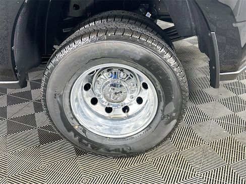 New 2025 RAM 3500 Laramie image 17