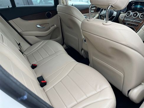 Certified 2022 Mercedes-Benz GLC 300 4MATIC w/ Premium Package Lite image 18