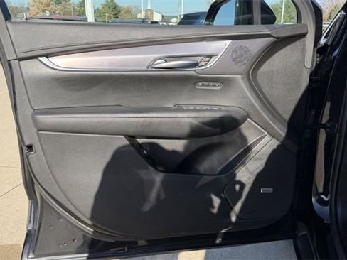 Used 2017 Cadillac XT5 Luxury image 14