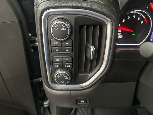 Used 2020 Chevrolet Silverado 1500 RST image 32