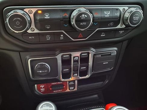 Used 2021 Jeep Wrangler Unlimited Rubicon image 18