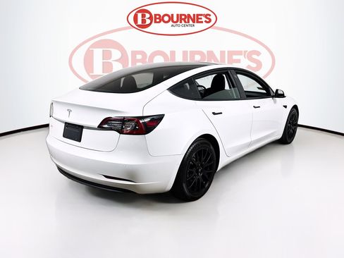 Used 2021 Tesla Model 3 Standard Range Plus image 9