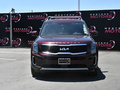 Used 2022 Kia Telluride S AWD/4WD image 2
