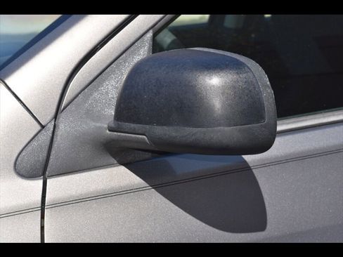 Used 2014 Nissan Versa S Plus FWD image 40