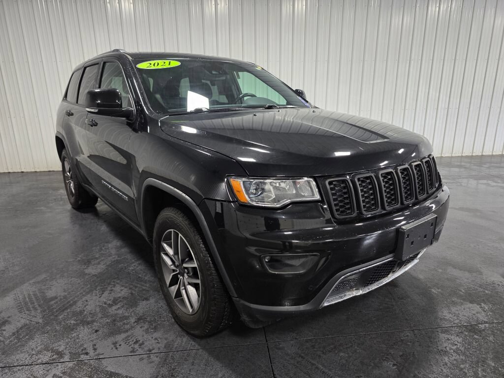 Used 2021 Jeep Grand Cherokee Limited w/ Trailer Tow Group IV AWD/4WD image 2