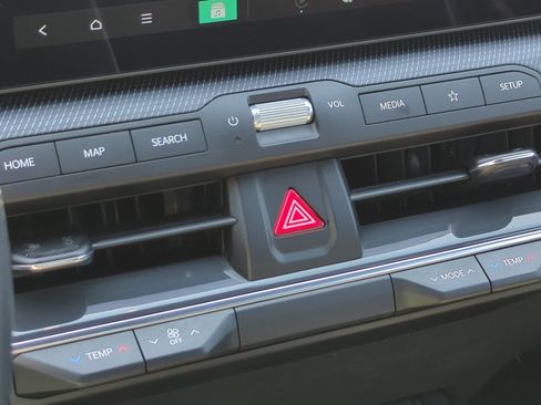 Used 2025 Kia K4 GT-Line image 24