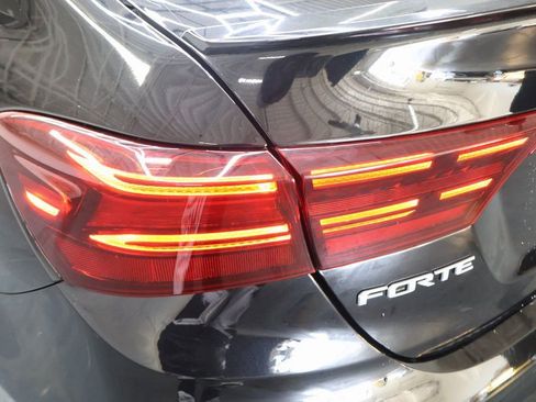 Used 2022 Kia Forte GT-Line w/ GT-Line Premium Package image 28