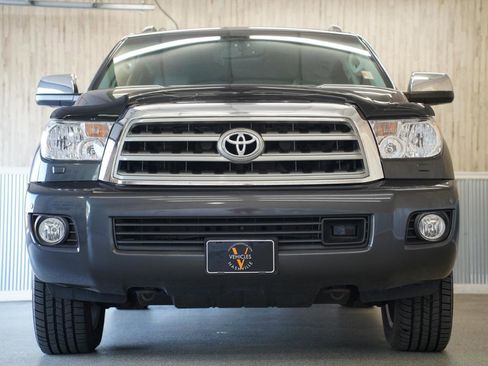 Used 2016 Toyota Sequoia Platinum image 3