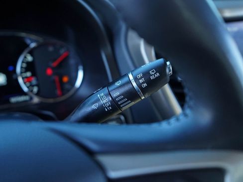 Used 2021 GMC Acadia Denali w/ Denali Technology Package image 28