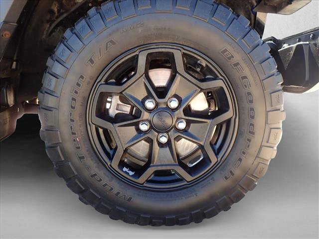 Used 2021 Jeep Gladiator Sport AWD/4WD image 7