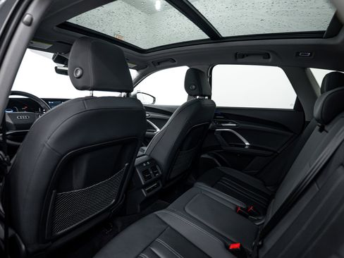 Certified 2025 Audi Q5 Premium Plus w/ Premium Plus image 19