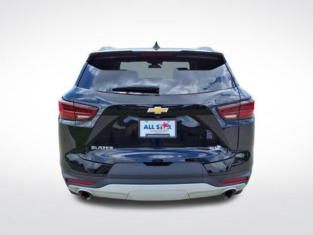 Used 2024 Chevrolet Blazer LT w/ Convenience Package FWD image 7