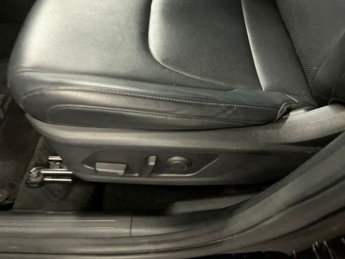 Used 2023 Kia Sportage EX image 11