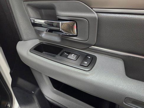 Used 2016 RAM 3500 Big Horn image 38