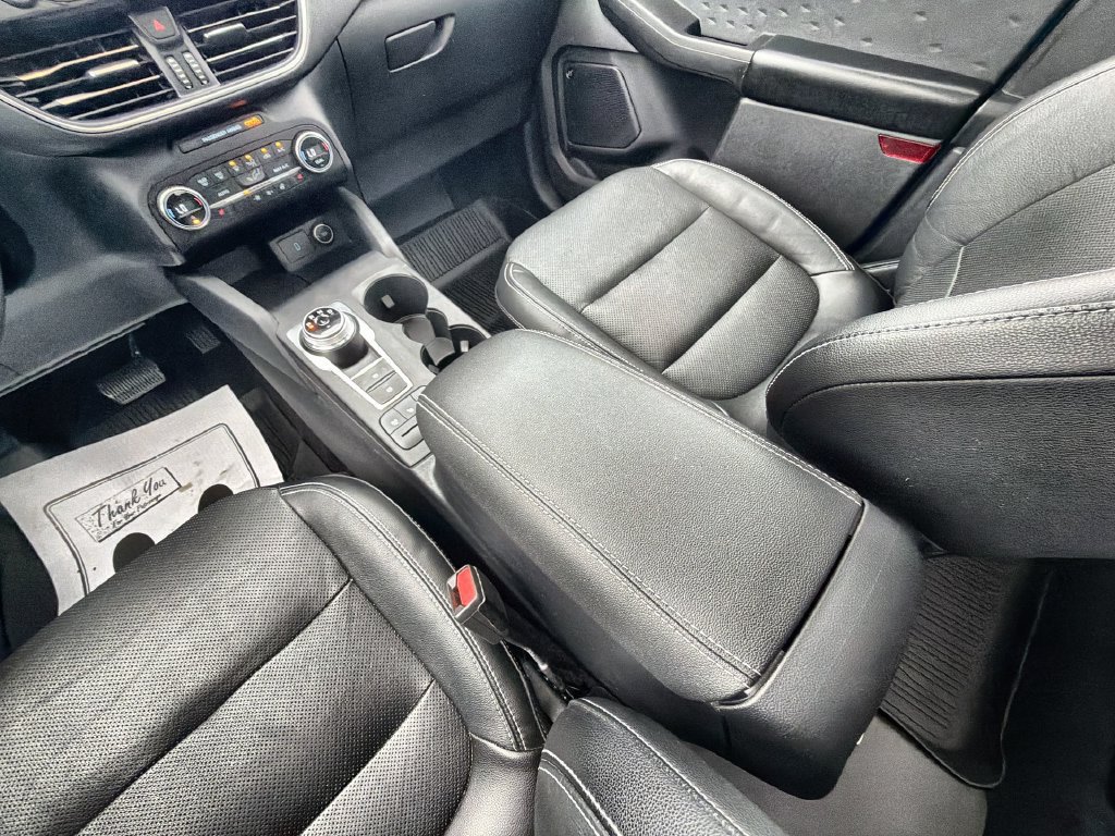 Used 2020 Ford Escape Titanium AWD/4WD image 21