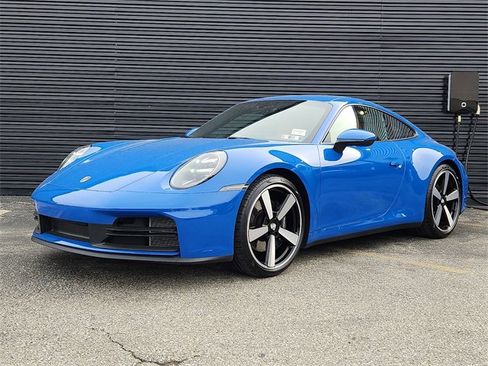 Used 2025 Porsche 911 Carrera image 1