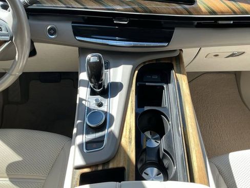 Used 2021 Cadillac Escalade Premium Luxury Platinum image 15