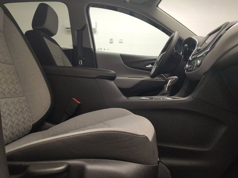 Used 2022 Chevrolet Equinox LT AWD/4WD image 21