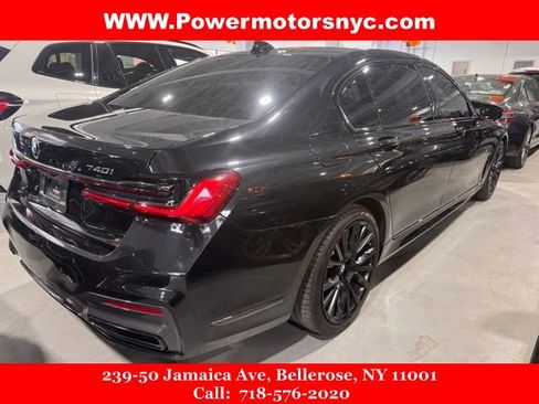 Used 2020 BMW 740i w/ M Sport Package image 5