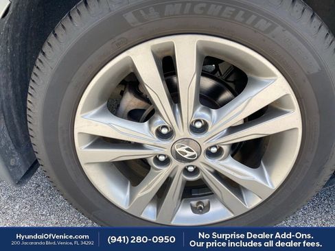 Used 2018 Hyundai Elantra Value Edition FWD image 20