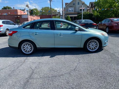 Used 2012 Ford Focus SEL FWD image 6