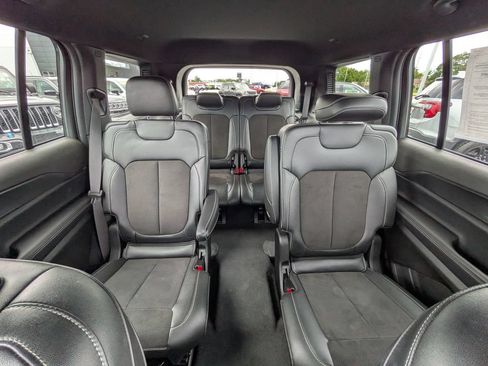 Used 2023 Jeep Grand Cherokee L Laredo AWD/4WD image 20