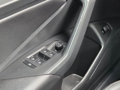 Used 2019 Volkswagen Jetta SE FWD image 28