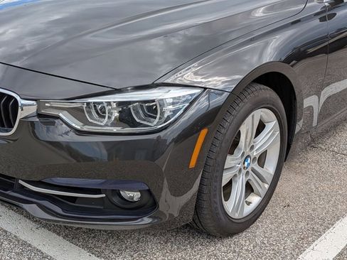 Used 2017 BMW 330i xDrive Sedan AWD/4WD image 10