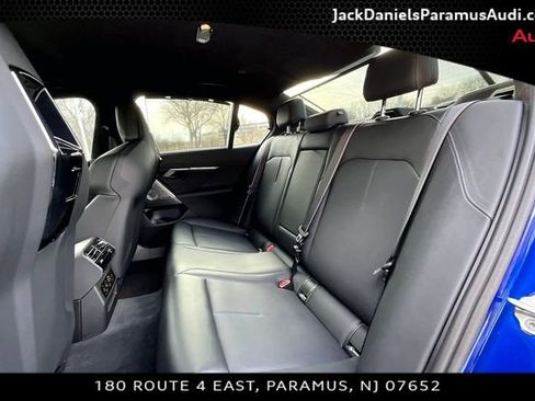 Used 2025 BMW M5 w/ Carbon Package image 19