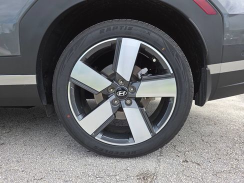 Used 2024 Hyundai Santa Fe Limited FWD image 18