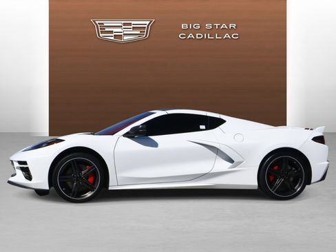 Used 2024 Chevrolet Corvette Stingray Premium Cpe w/ Z51 Performance Package image 2