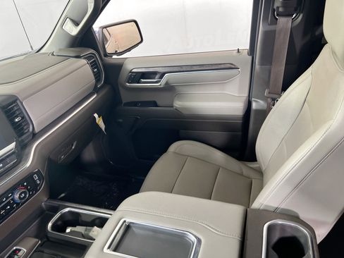 Used 2022 Chevrolet Silverado 1500 LTZ w/ LTZ Convenience Package II image 23