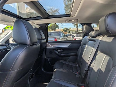 Certified 2025 MAZDA CX-70 Plug-In Hybrid w/ Premium Pkg image 9