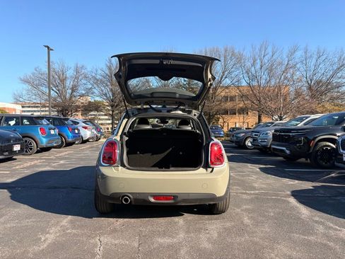 Used 2019 MINI Cooper 2-Door Hardtop w/ Premium Package image 13