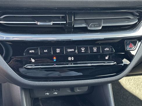 New 2026 Buick Envista Avenir image 8