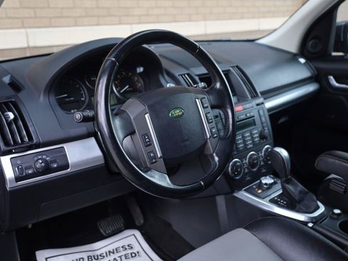 Used 2010 Land Rover LR2 HSE AWD/4WD image 16