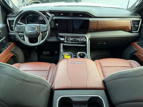 Used 2025 GMC Sierra 2500 Denali Ultimate AWD/4WD image 21